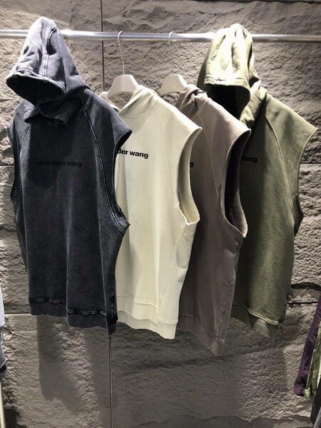 Débardeurs à capuche tendance