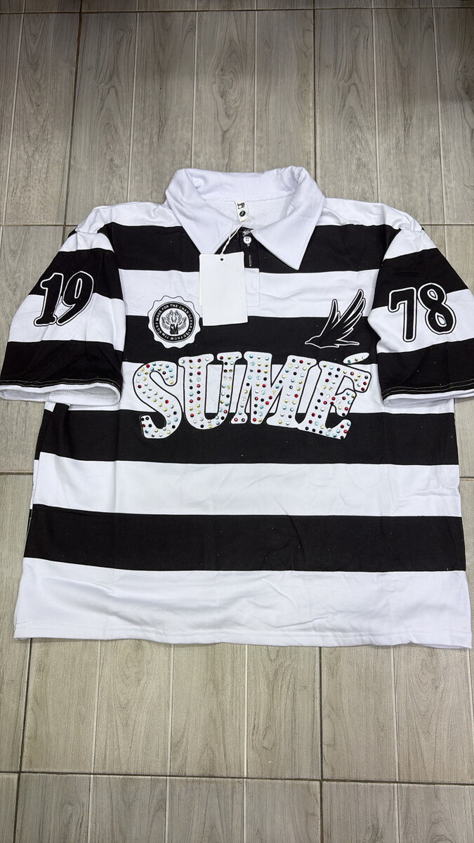 Polo à rayures graphiques