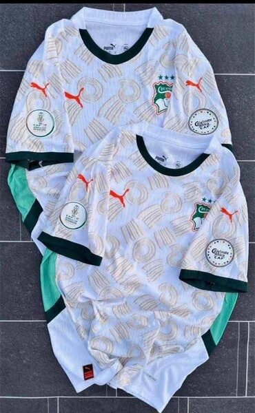 Maillots de Football Puma