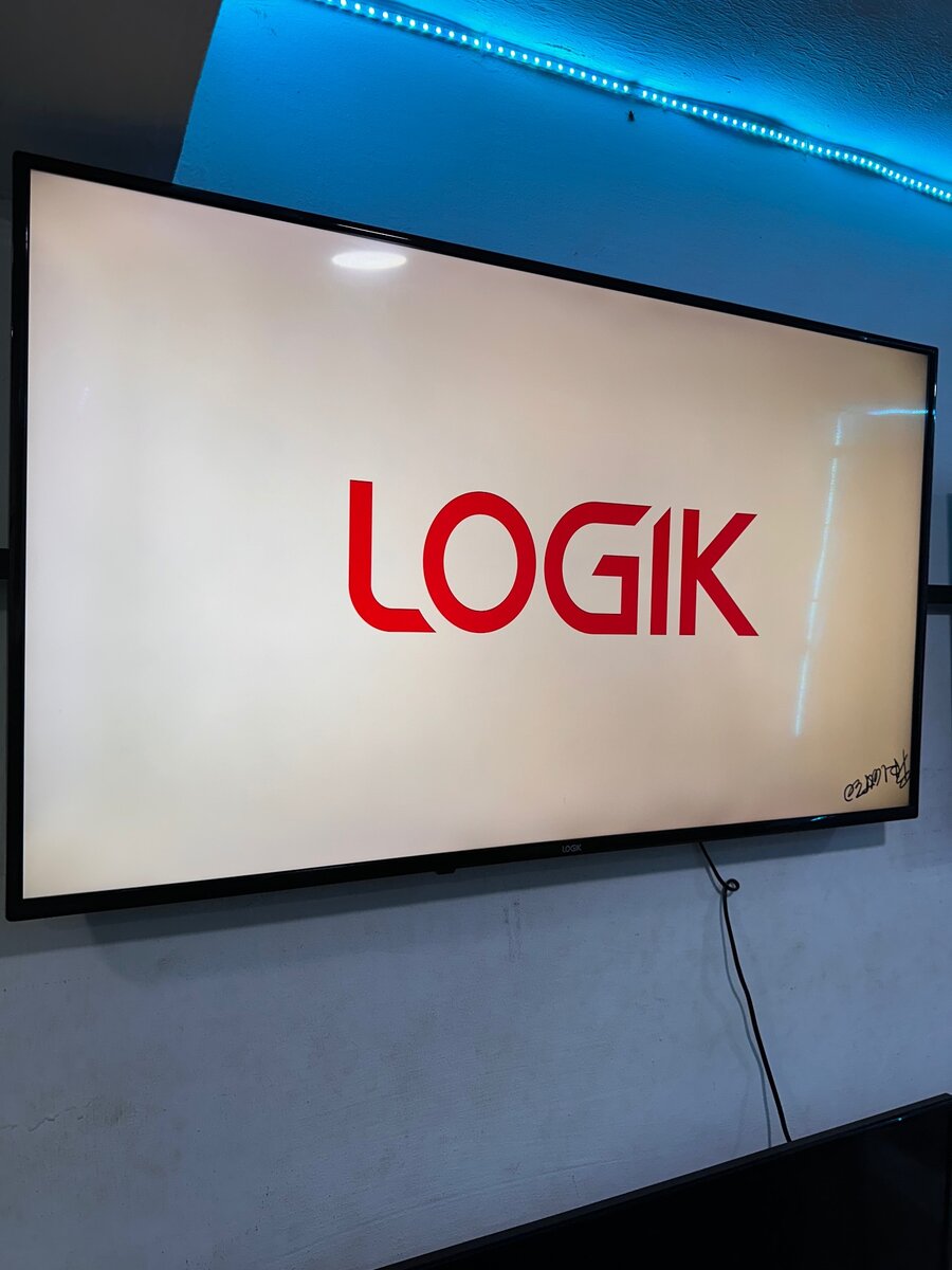 50inches full digital android 4k ultra hd led smart LOGIK TV