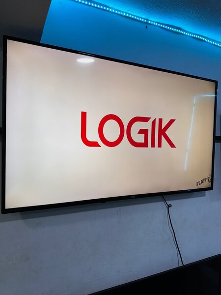 50inches full digital android 4k ultra hd led smart LOGIK TV