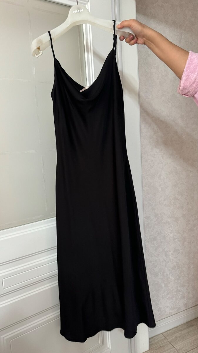 Атласное платье