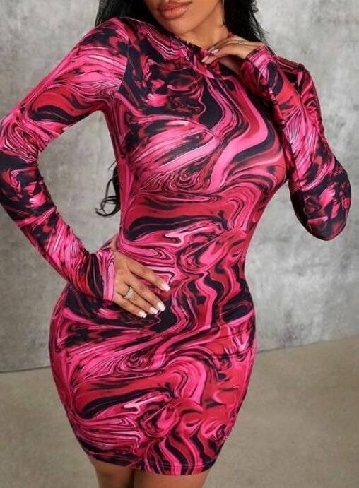 Robe moulante imprimée manches longues