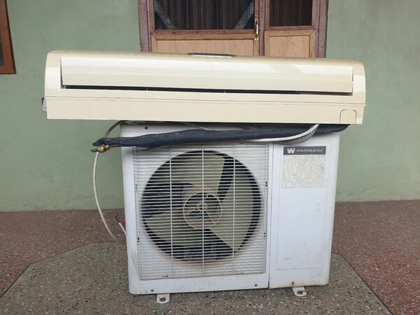 White Westinghouse Air Conditioning