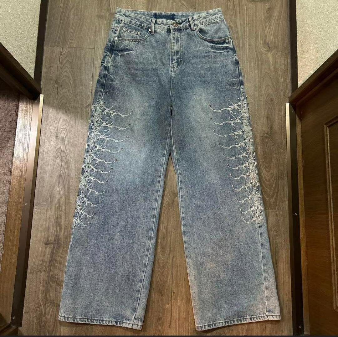 Jean tendance brodé