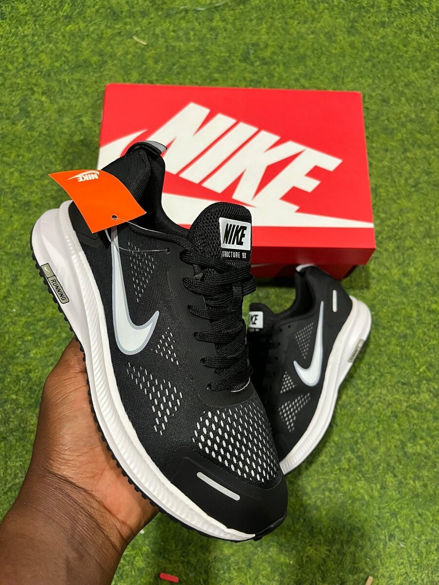 Nike Chaussures de Sport Homme