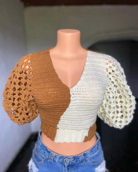 Top crochet bicolore chic