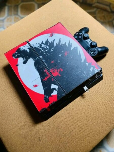 Console PS4 Édition Godzilla