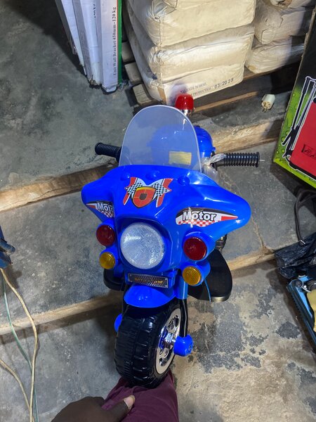 Moto pour enfants électrique