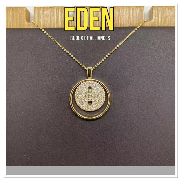 Chaîne avec pendentif, symboles africains, plaqué or.