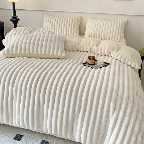 Set for bedroom: blanket + pillowcases, fleece, color beige