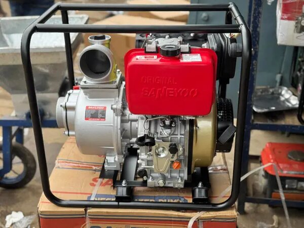 Pompe à eau à moteur puissant