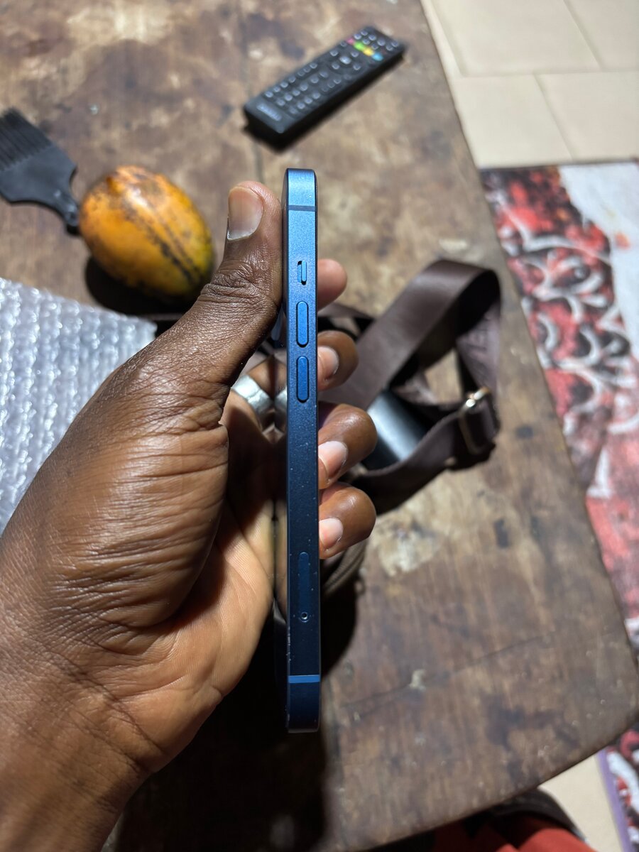 iPhone Bleu Débloqué