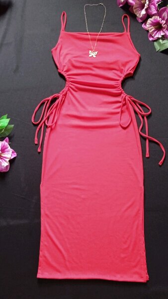 Robe moulante à bretelles sexy