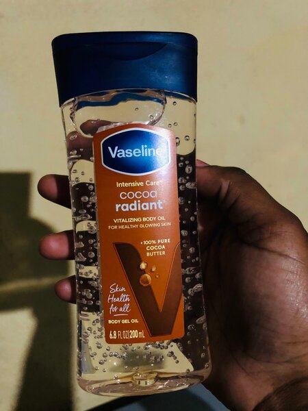 Vaseline radiant oil