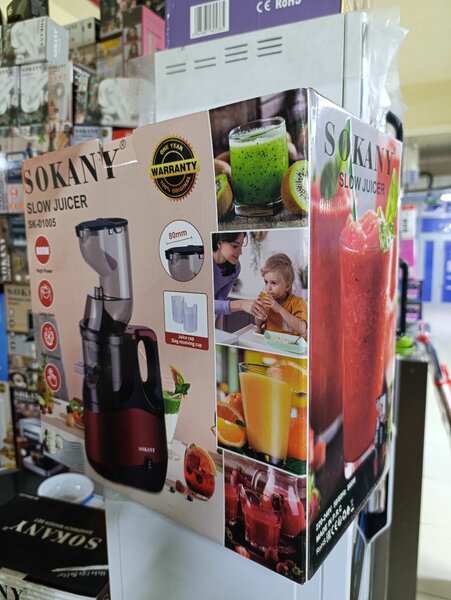 Шнековая соковыжималка