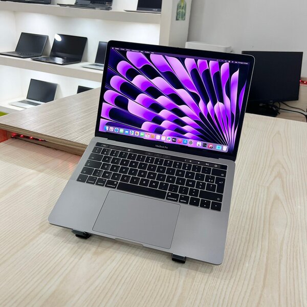 MacBook Air 13" Retina Display