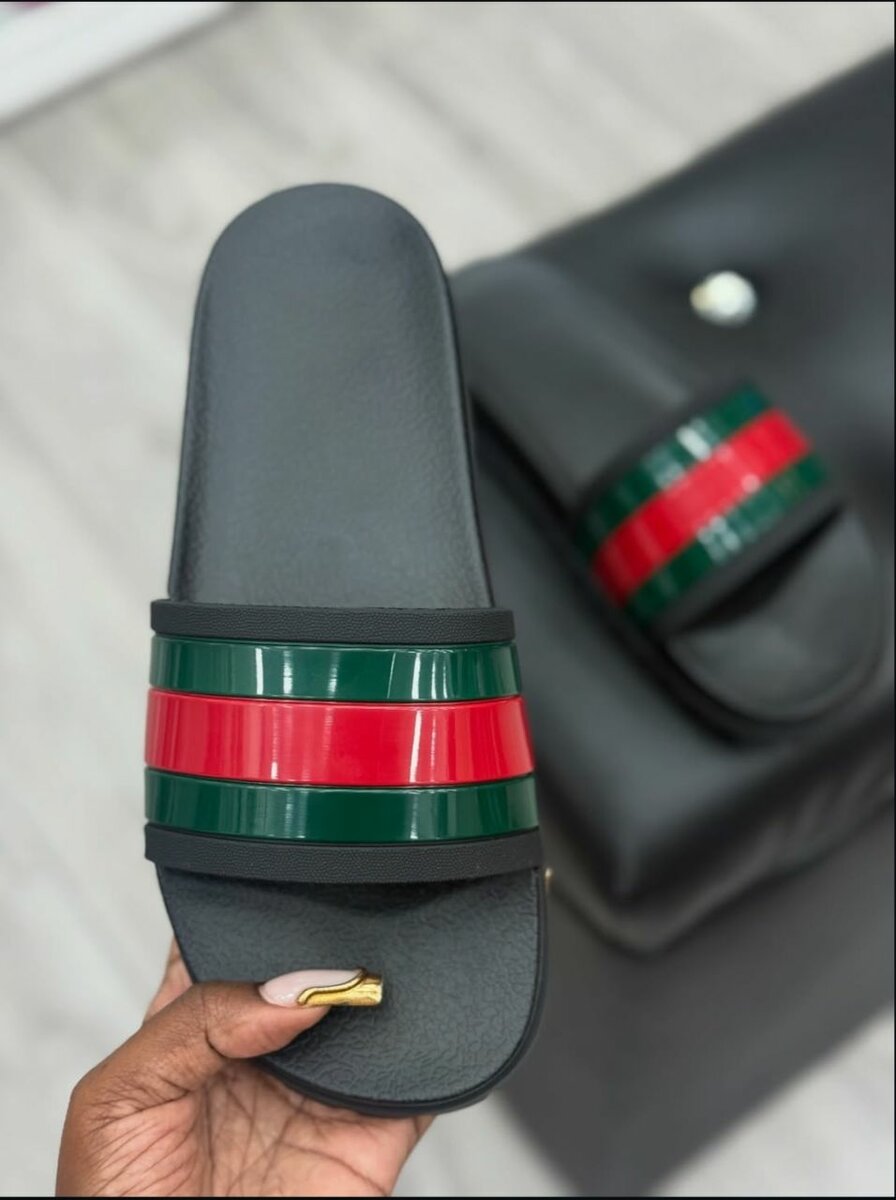 Sandales en Caoutchouc Élégantes