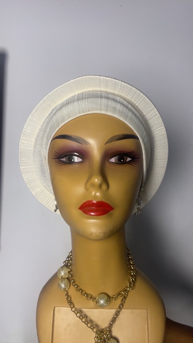 Chapeau Turban Beige Élégant