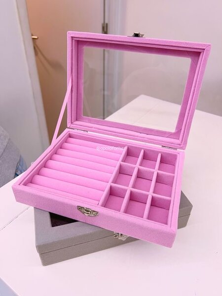 Boîte à bijoux élégante en velours