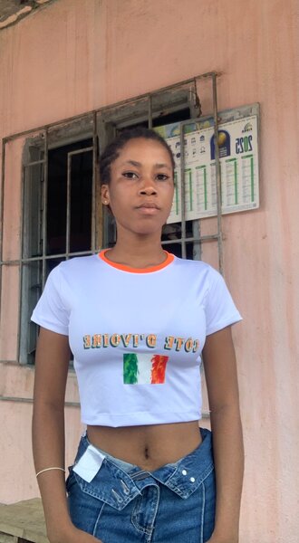 T-shirt crop top stylé