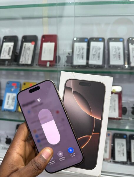 iPhone 16 Pro 128g en parfait