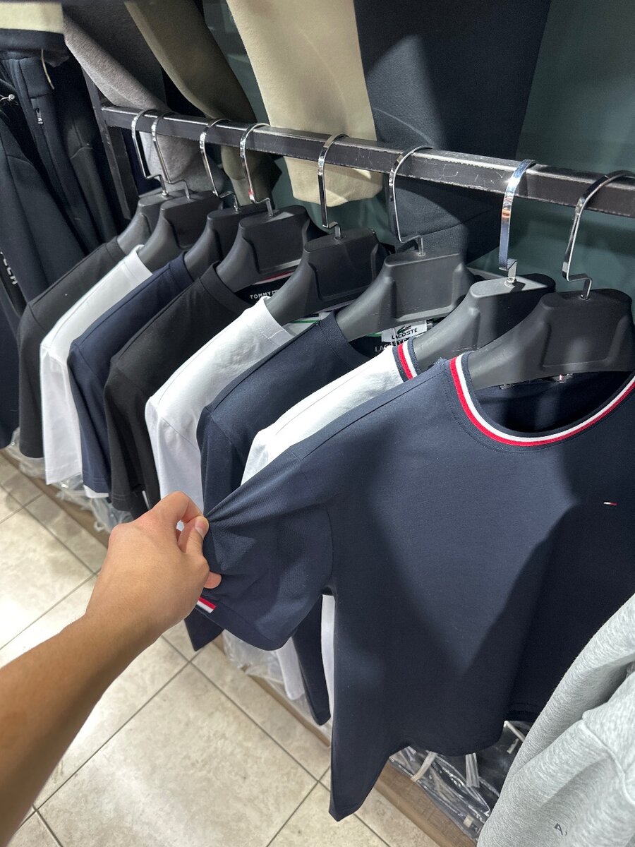 Nike adidas Tommy hilfiger