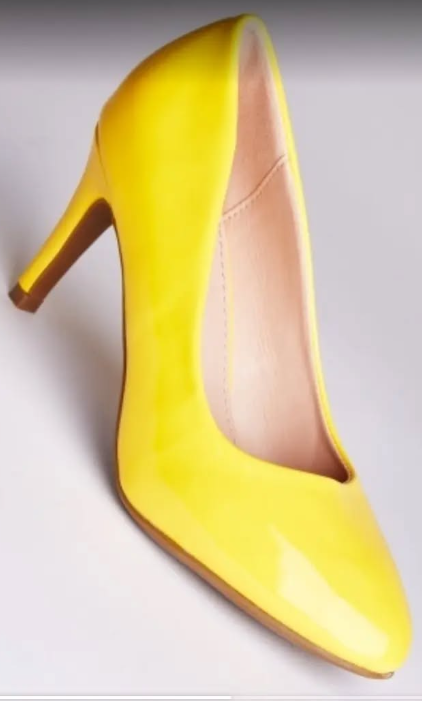 Yellow court heel