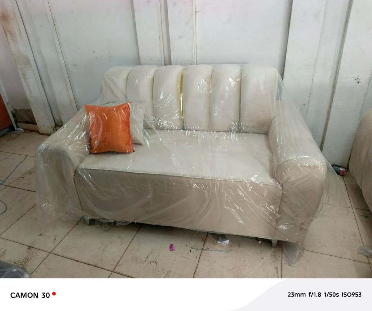 Canapé moderne et confortable