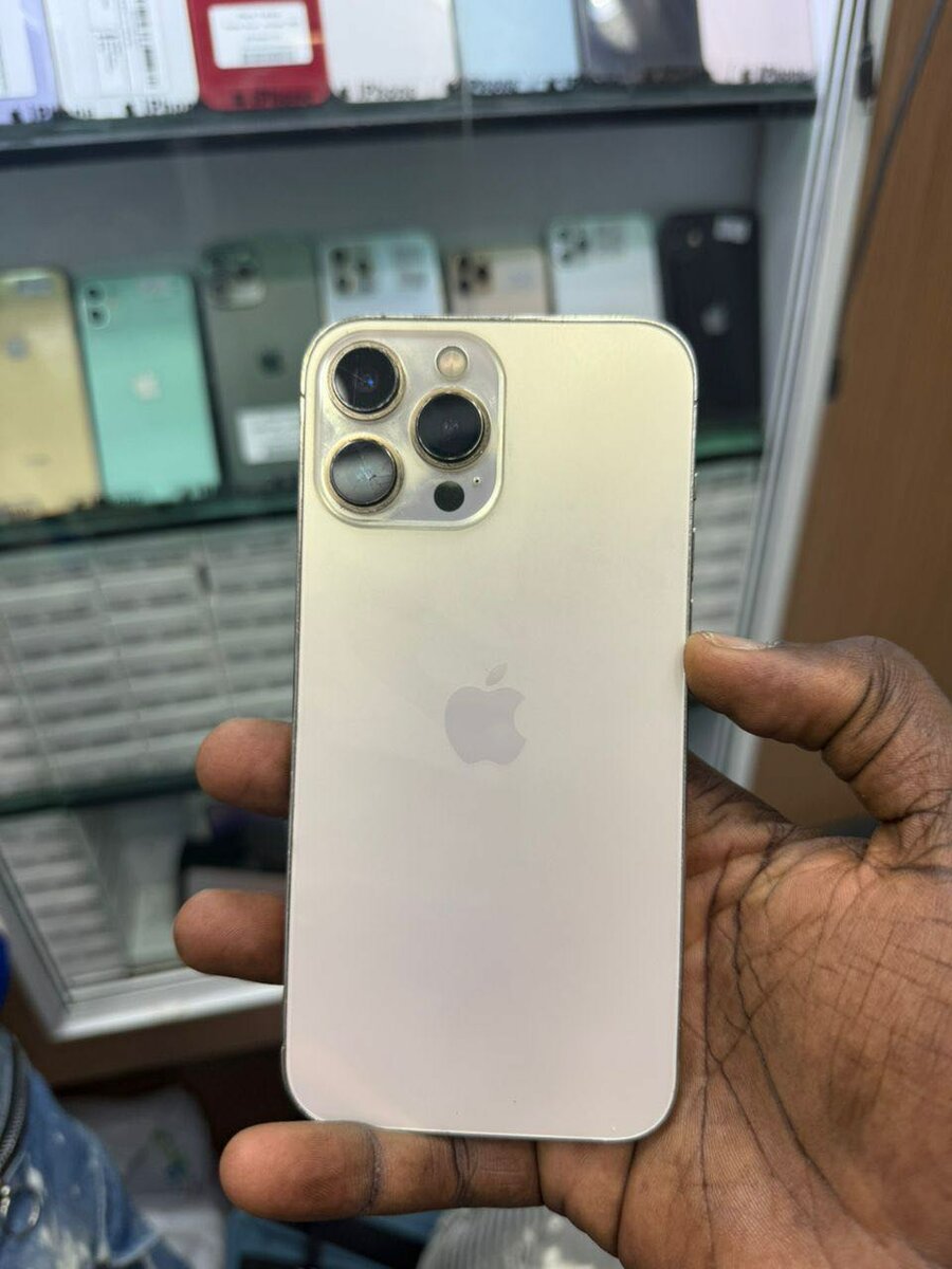 13promax écran et batterie cha