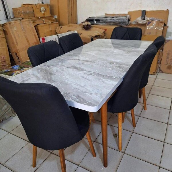 Table à manger moderne
