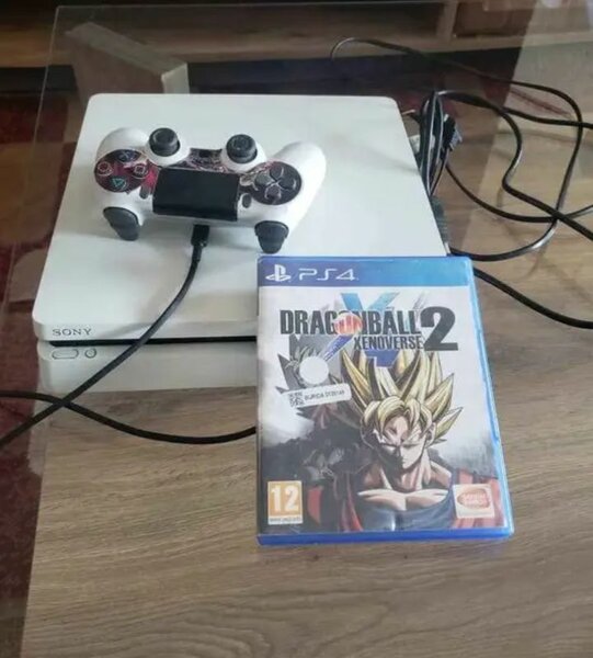 Console PS4 Slim blanche