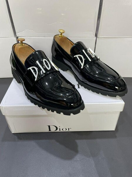 Chaussures élégantes en cuir