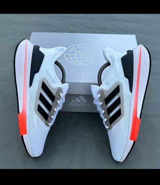 Chaussures de Course Modernes
