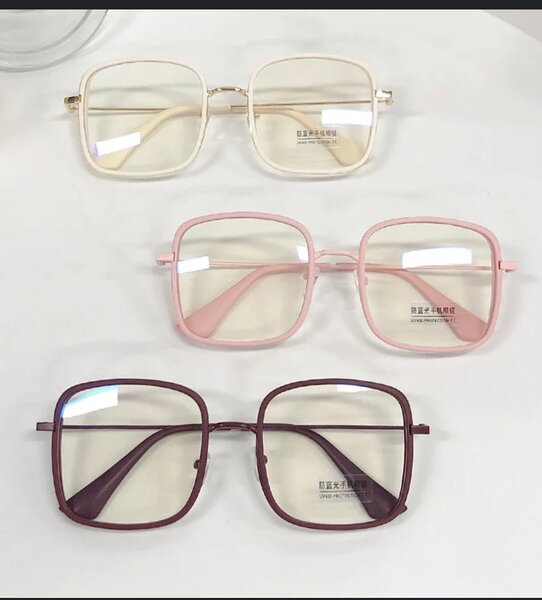 Lunettes carrées tendance