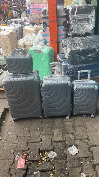 Ensemble de valises élégantes