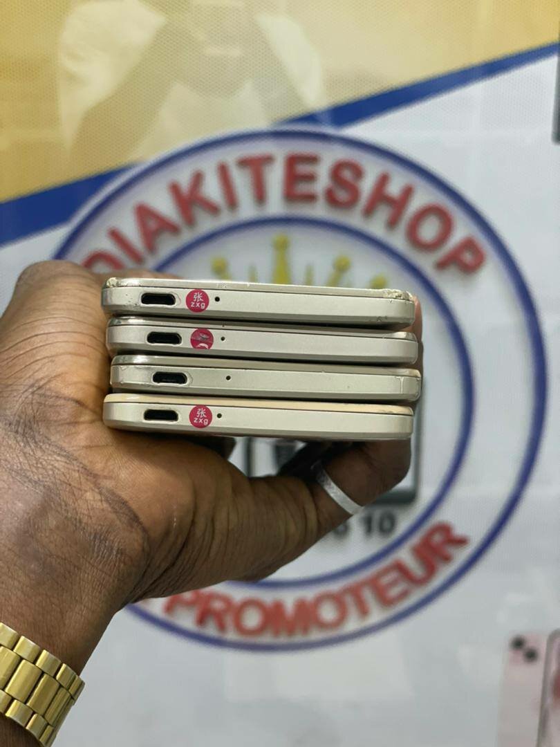 HUAWEI HONOR 5S QUASI NEUF IMPORTÉ SANS ACCESSOIRES 64GO/4GO