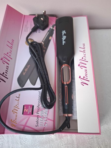 Professional  hair straightner