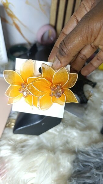 Boucles d'oreilles florales élégantes