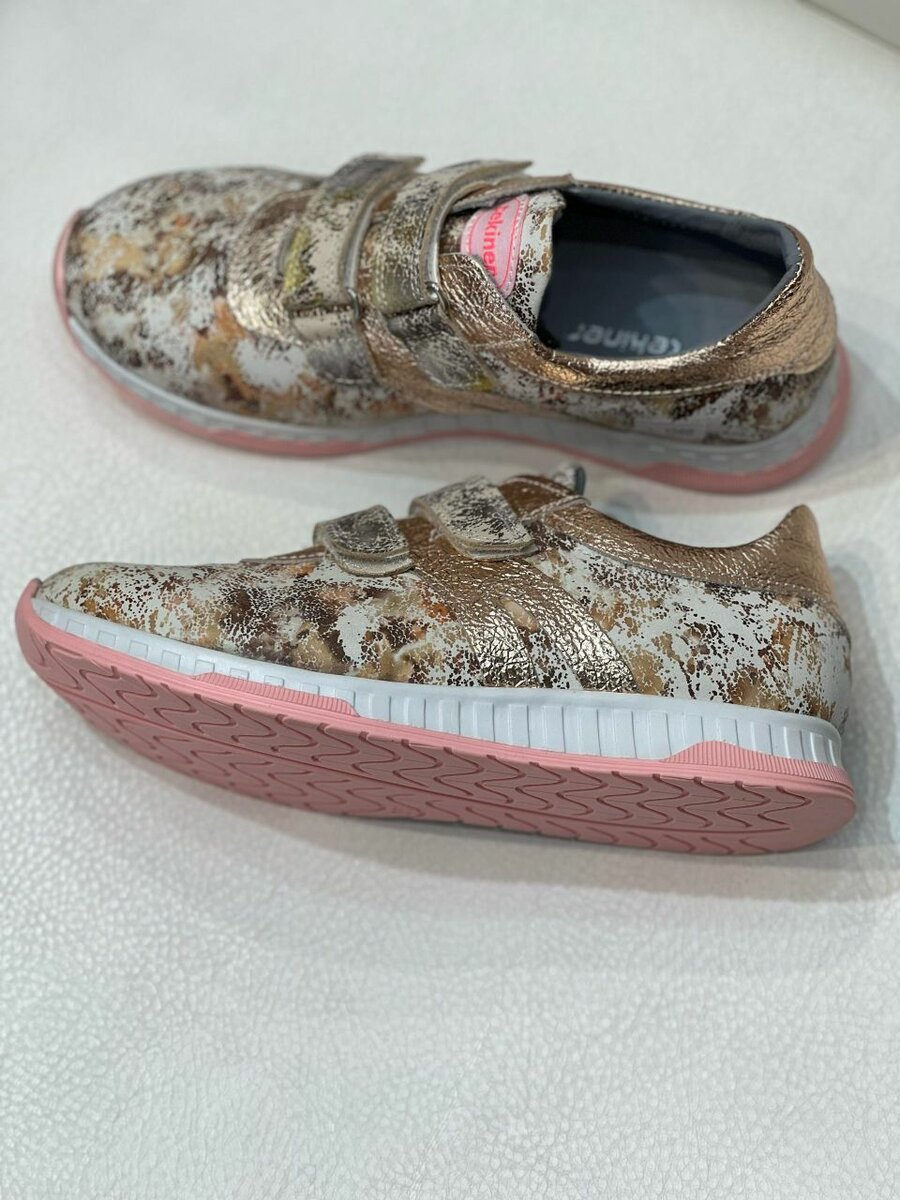 Летние кроссовки