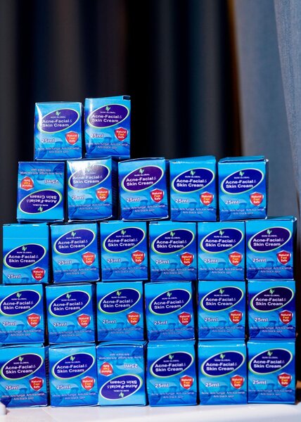 Nuni acne face and skin cream