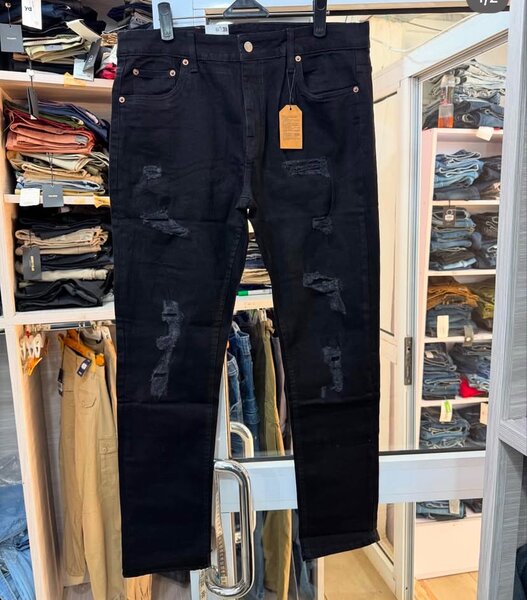 Levi's Black Jeans