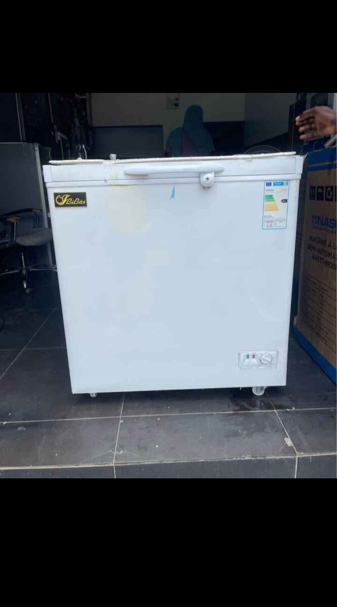 Congélateur coffre compact 100L