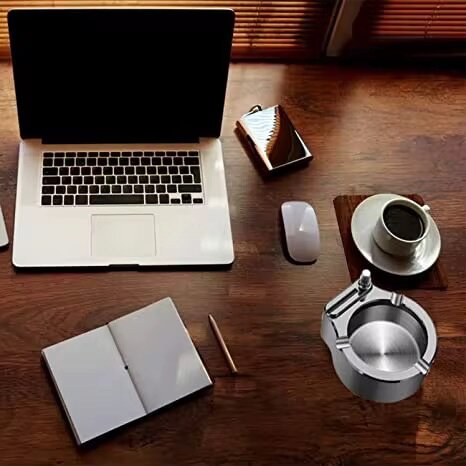 Cendrier Moderne avec Allume-Cigare Intégré