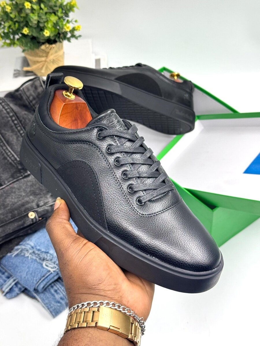 TIMBERLAND ALL BLACK