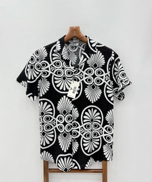 Chemise graphique noire et blanche