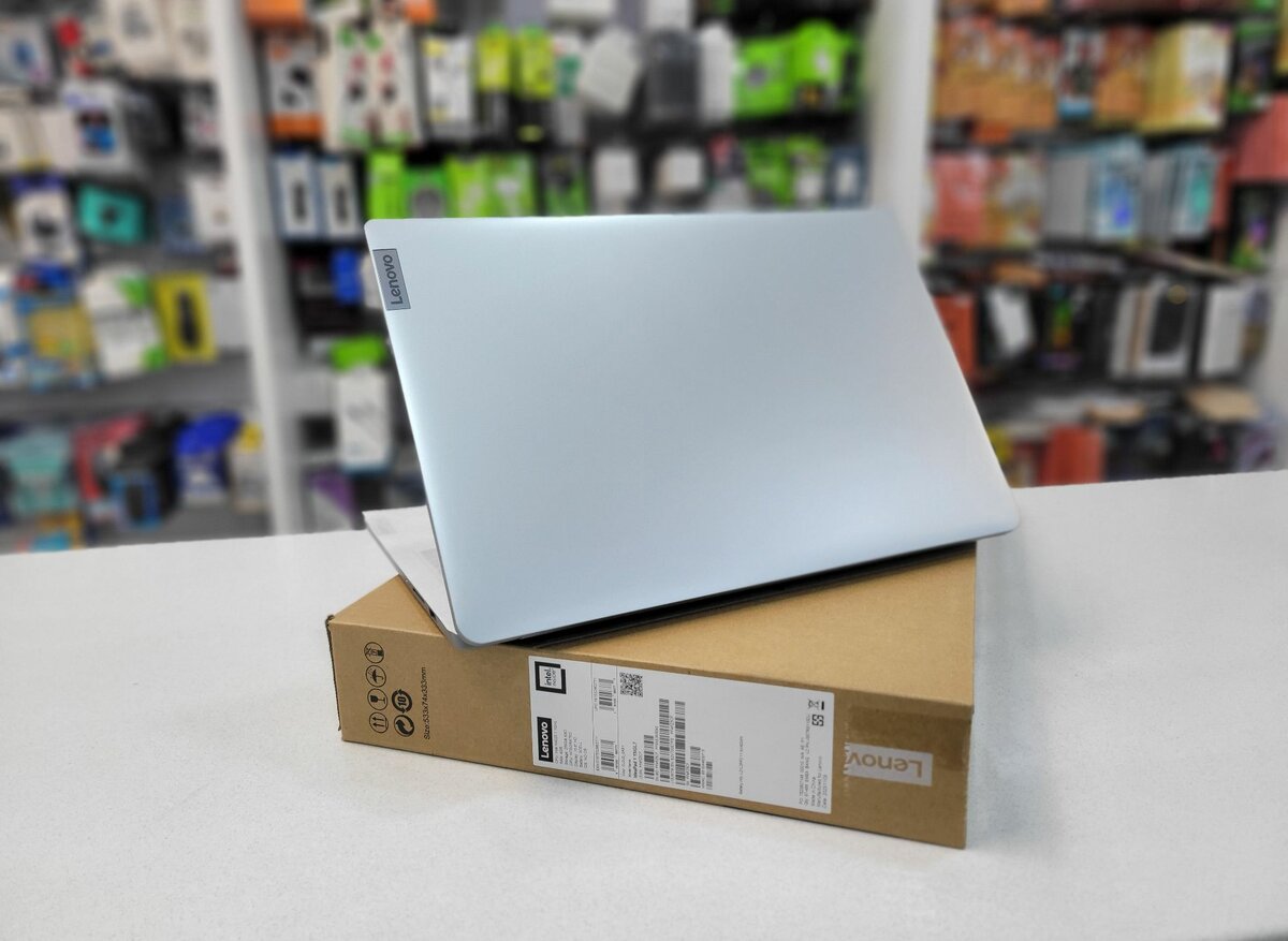 LENOVO IDEAPAD 1i  / 15.6 "