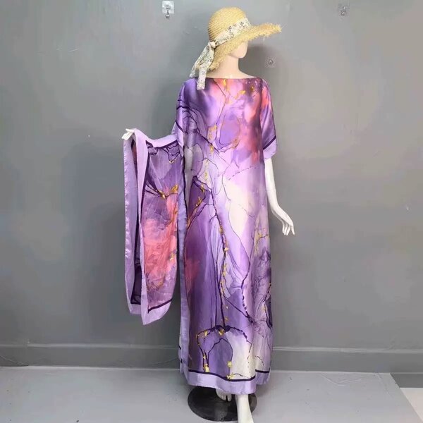 Robe longue en soie imprimée