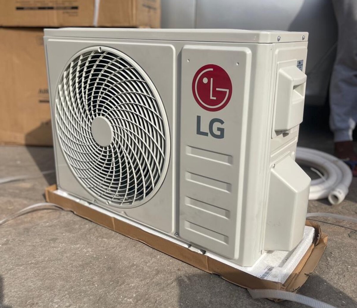 LG 1.5Hp Air conditioner R410a