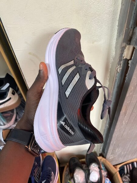 Chaussures de Course Hommes Adidas